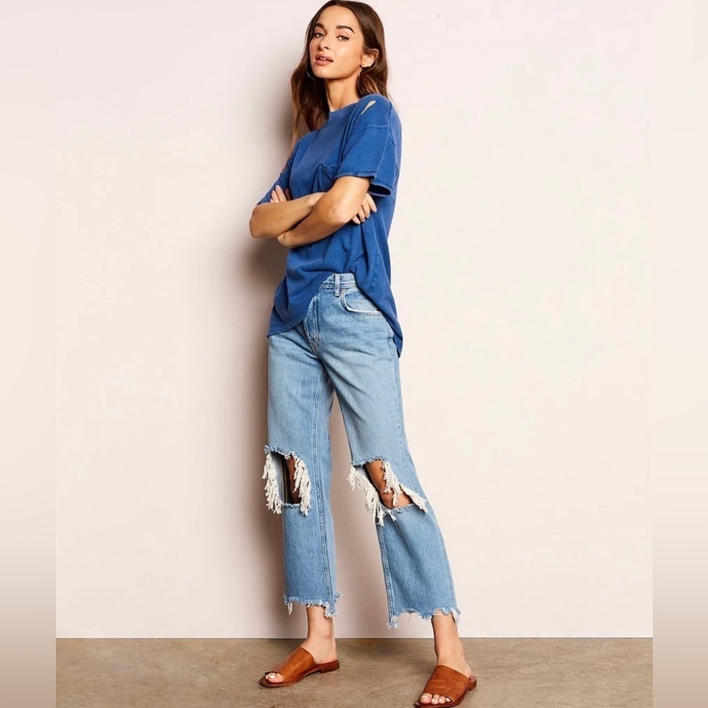 Free People Distressed Mid Rise Maggie Straight‎ Leg Jeans in Blue Size 26
